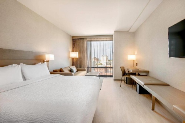 AC Hotel by Marriott Asheville Downtown image 12